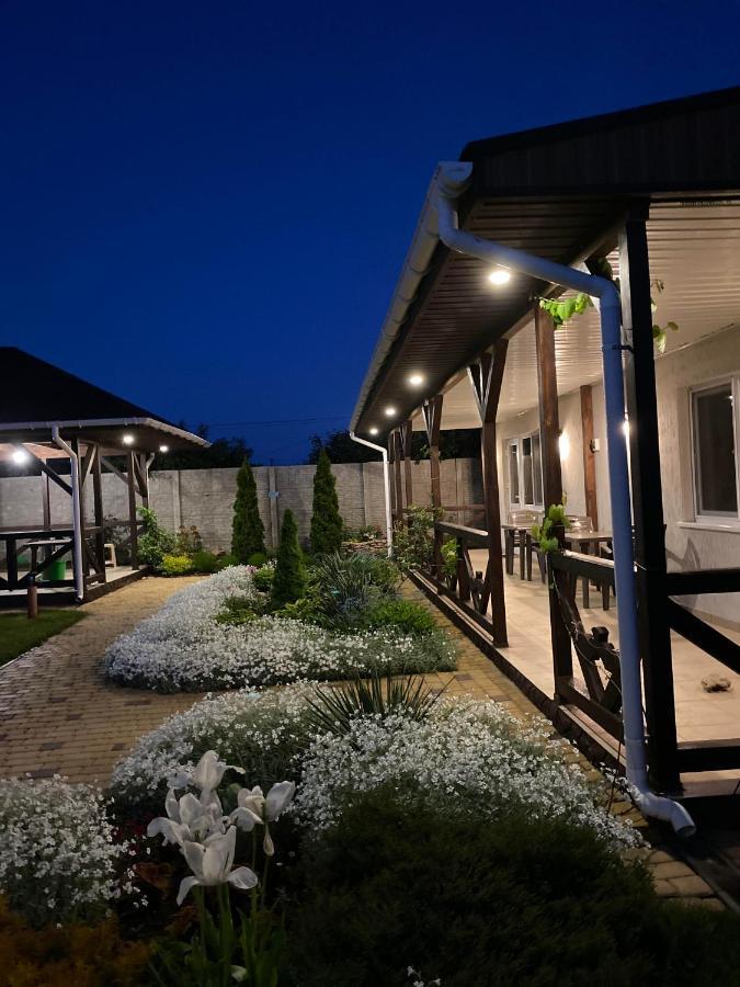 Hotel Три Кошки Chornomorsk Exterior foto