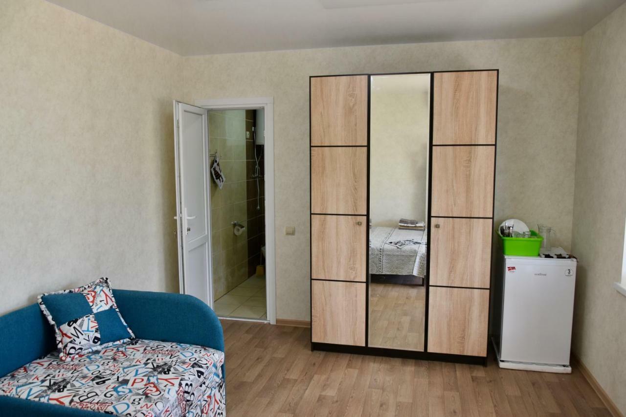 Hotel Три Кошки Chornomorsk Exterior foto