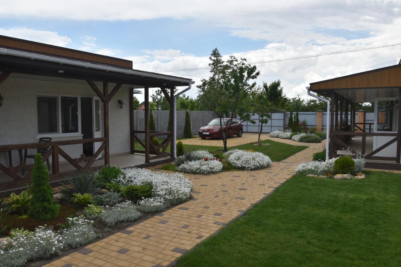 Hotel Три Кошки Chornomorsk Exterior foto